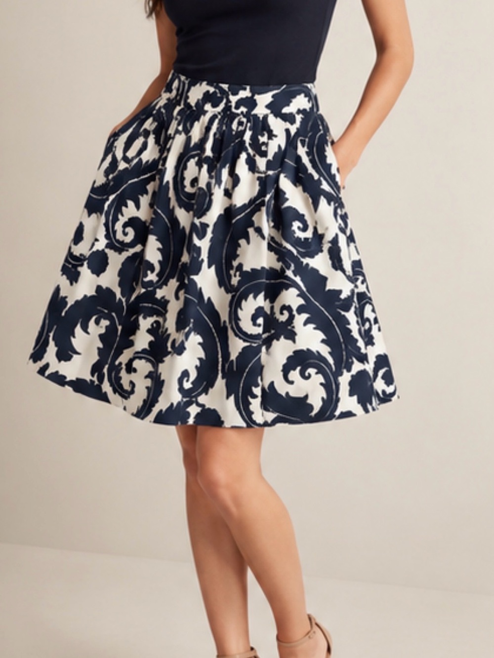 Banana Republic Milly Collection Size 4